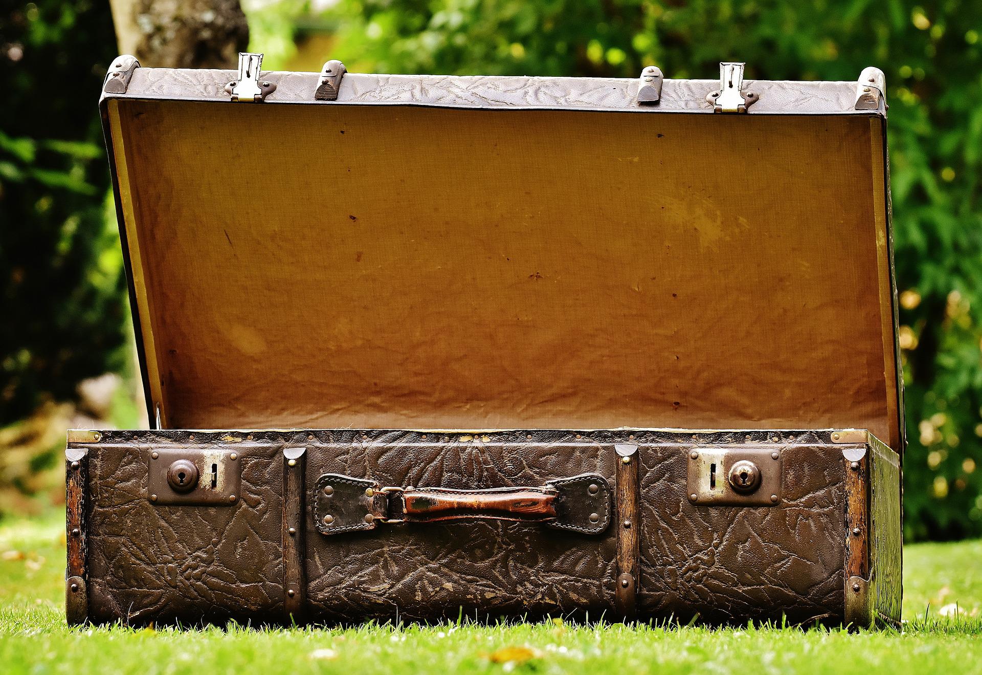 suitcase-1645229_1920